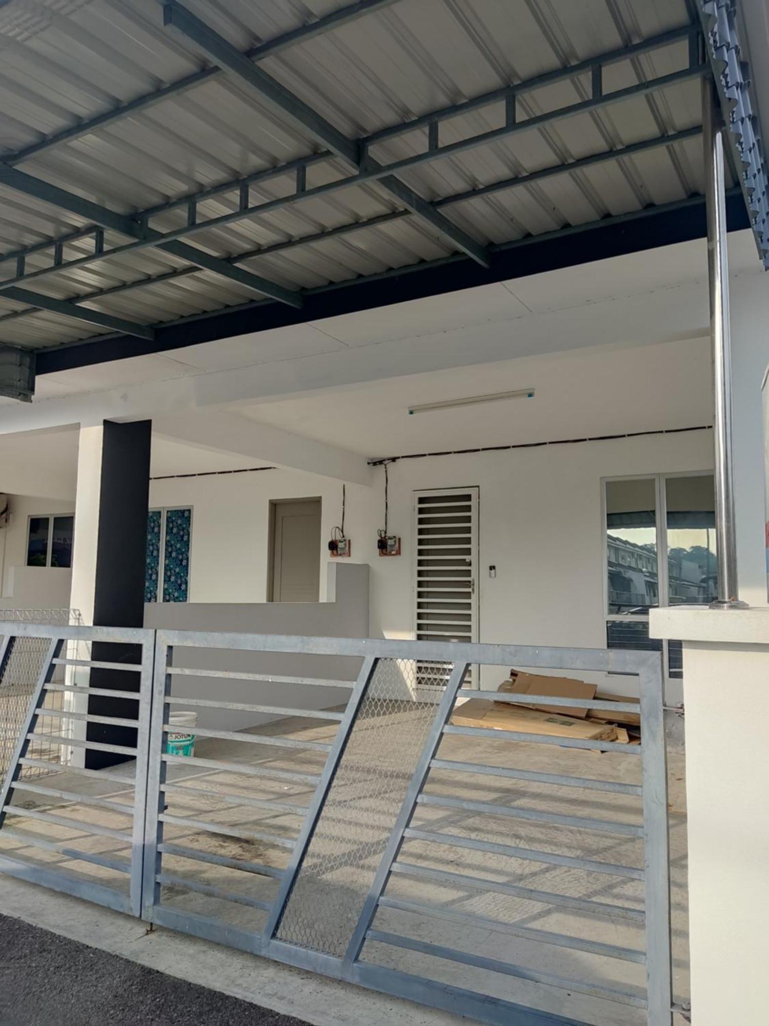 2Storey Asraf'S Homestay Seri Iskandar Exterior foto