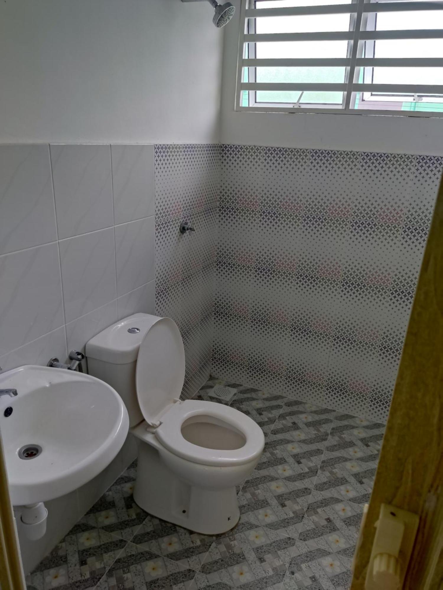 2Storey Asraf'S Homestay Seri Iskandar Exterior foto